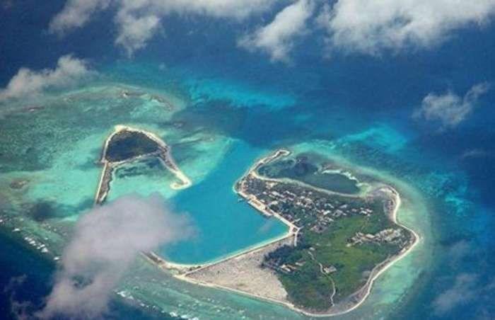 各地铁路公安维护站车治安秩序护航学生回家路