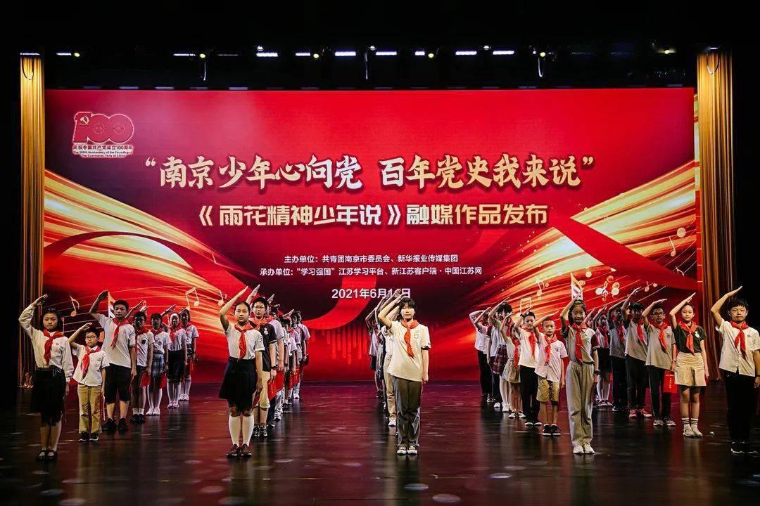 书塔叠叠高